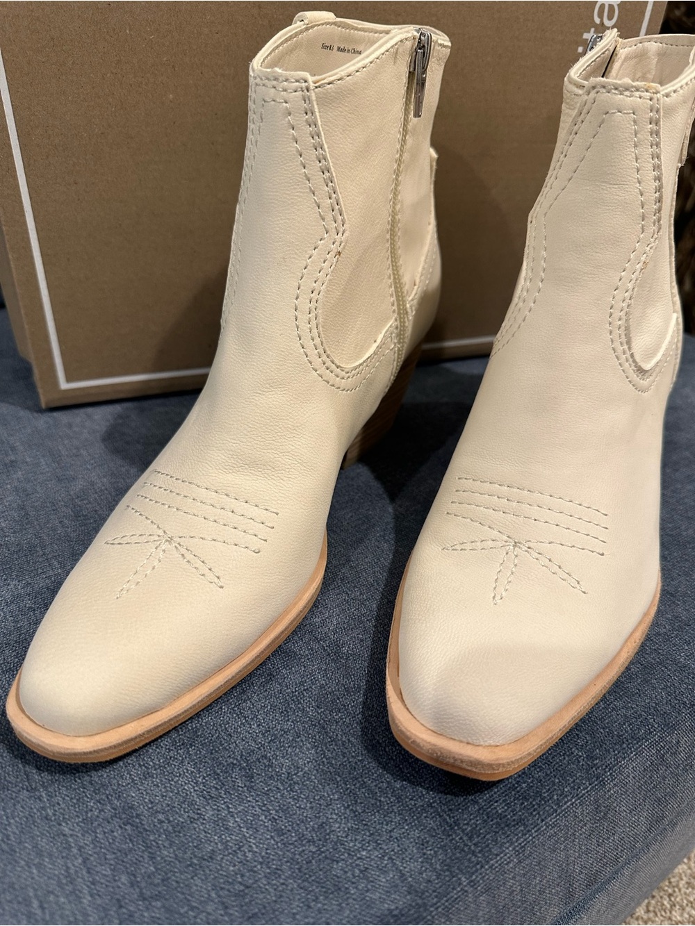 Dolce Vita Cream Leather Ankle Booties with Side Zip - Picture 2 of 8